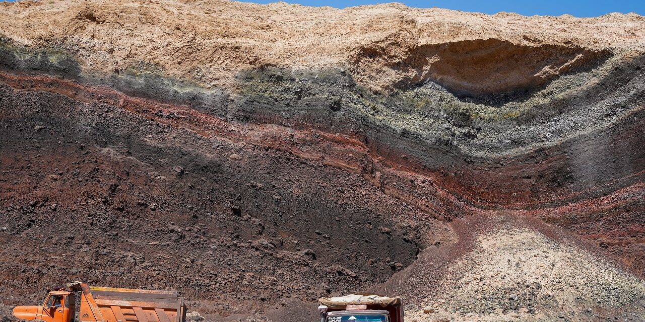 تصفیه بیولوژیکی و شیمیایی آب با استفاده از پوکه معدنی تصفیه بیولوژیکی و شیمیایی آب با استفاده از پوکه معدنی