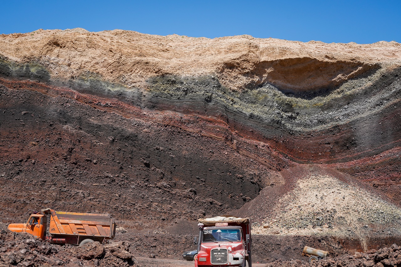 تصفیه بیولوژیکی و شیمیایی آب با استفاده از پوکه معدنی