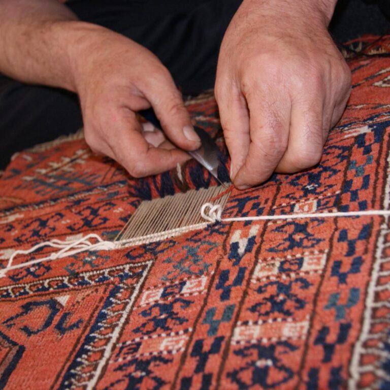 رفع سوختگی فرش با سنگ پا رفع سوختگی فرش با سنگ پا